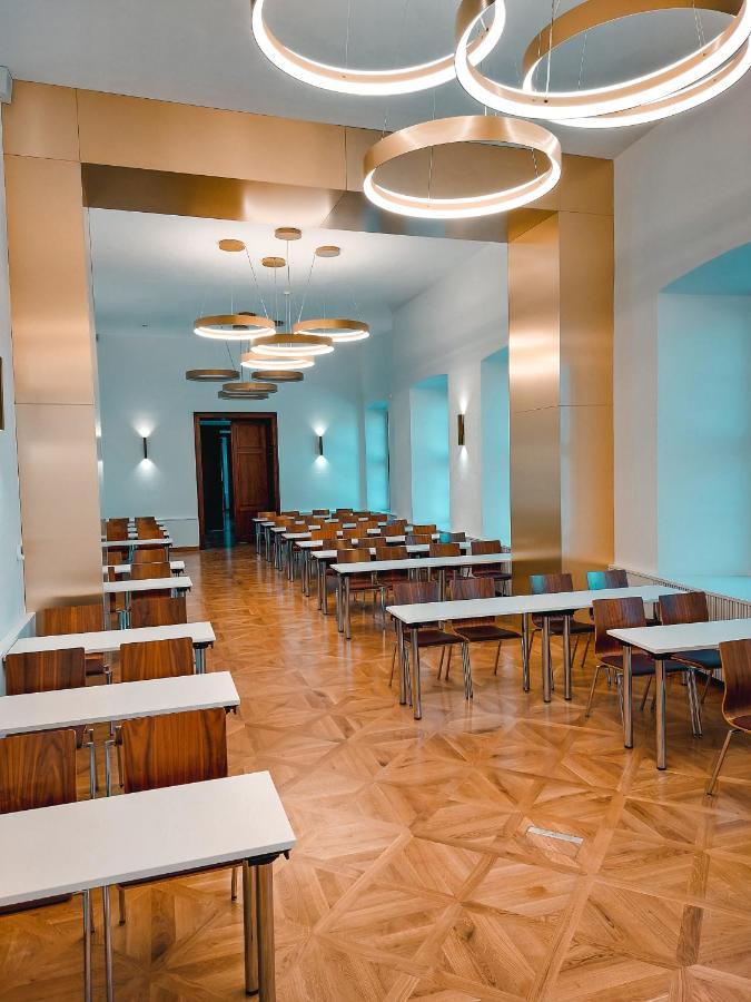 Zamek Trest Hotel Ngoại thất bức ảnh