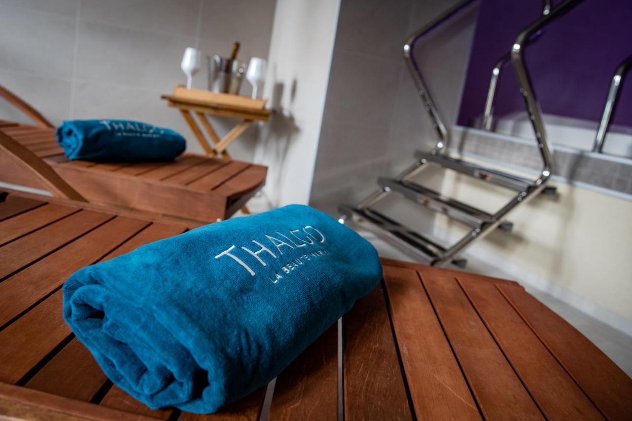 Zamek Trest Hotel Ngoại thất bức ảnh